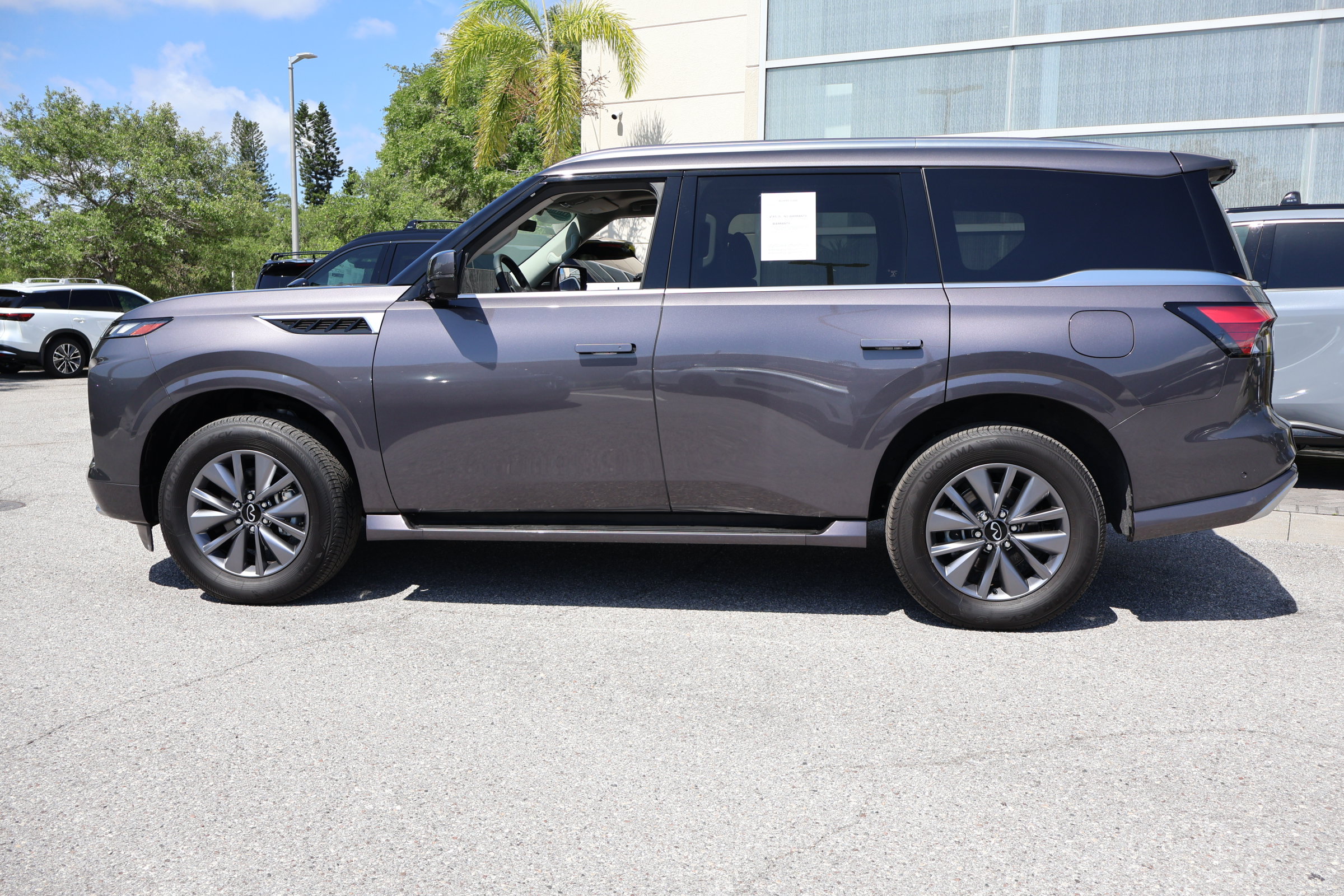 Certified 2025 INFINITI QX80 Pure RWD image 6