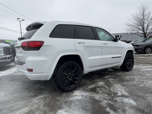 Used 2019 Jeep Grand Cherokee Altitude image 8