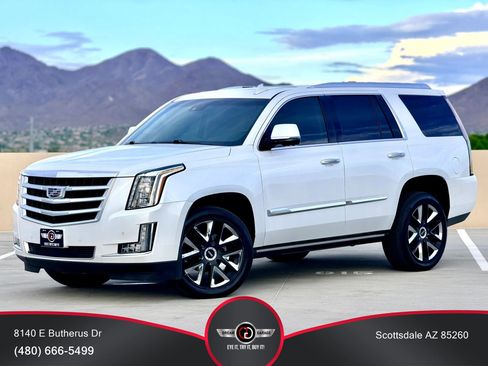 Used 2016 Cadillac Escalade Premium RWD image 1