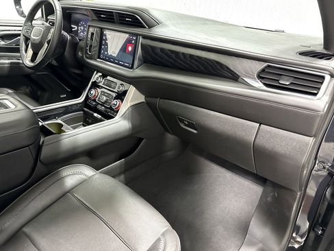 Used 2023 GMC Yukon Denali AWD/4WD image 30