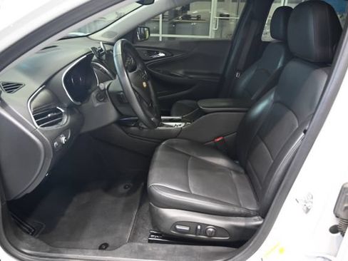 Used 2024 Chevrolet Malibu LT FWD image 9