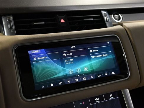 Used 2020 Land Rover Range Rover Sport SE image 42