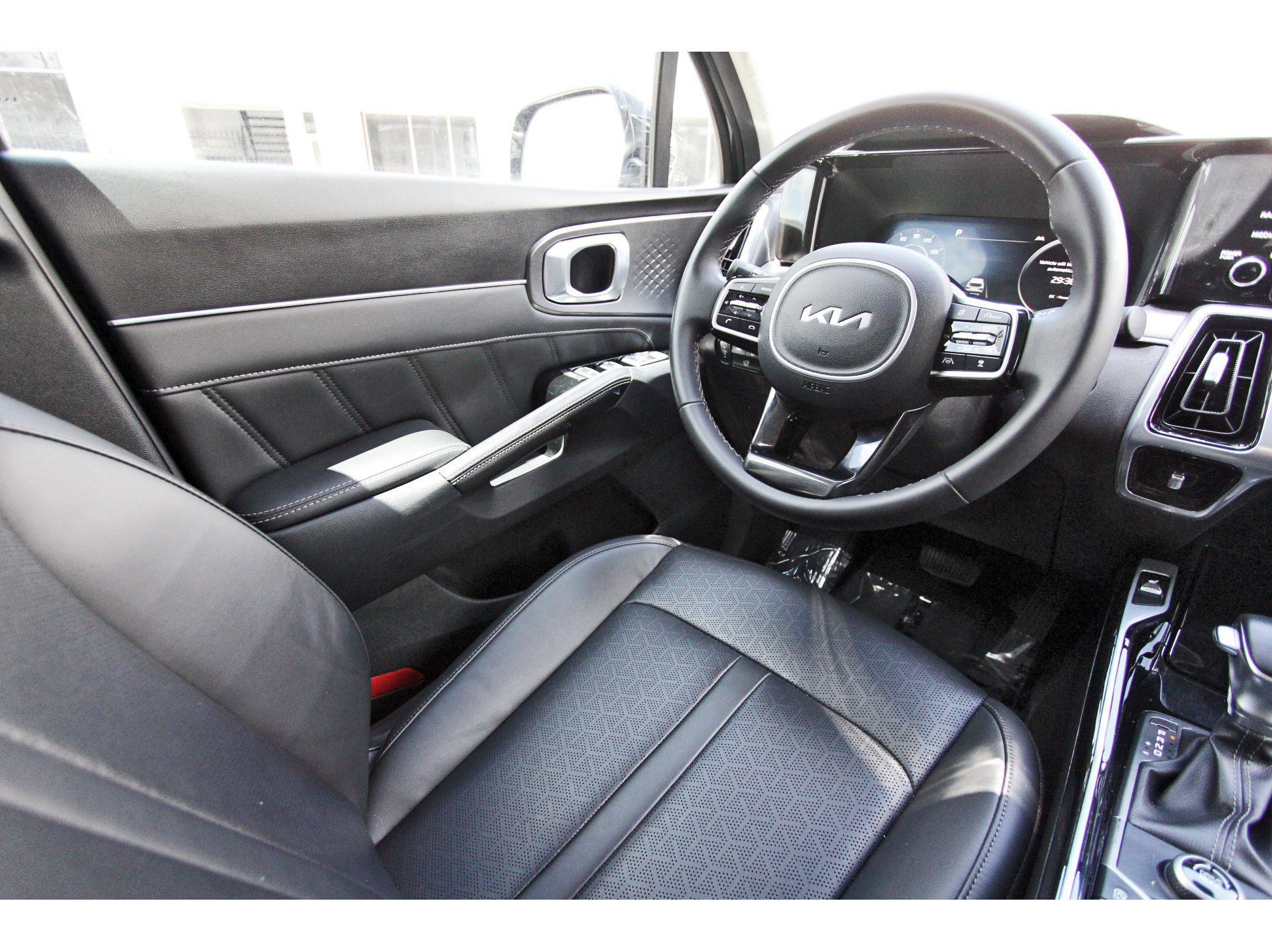 Certified 2023 Kia Sorento SX FWD image 9