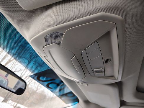 Used 2017 Ford Focus Titanium image 8