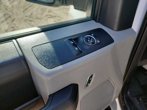 Used 2021 Ford F250 XL w/ Power Equipment Group RWD image 17