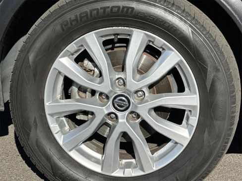 Used 2020 Nissan Rogue Sport SV image 31