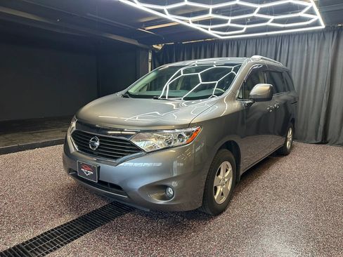 Used 2016 Nissan Quest SV FWD image 3