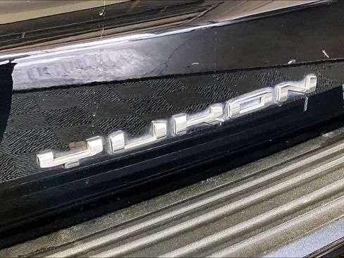 Used 2021 GMC Yukon XL Denali w/ LPO, Illumination Package image 31