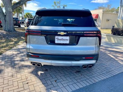 Used 2024 Chevrolet Traverse LT