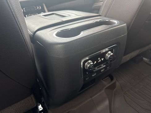 Certified 2021 GMC Yukon Denali w/ Denali Premium Package AWD/4WD image 15