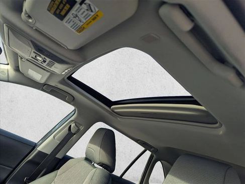 Used 2025 Toyota RAV4 XLE w/ Convenience Package image 15