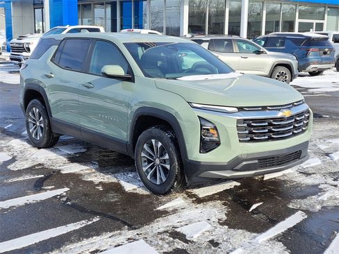 New 2026 Chevrolet Equinox LT w/ Convenience Package II image 2