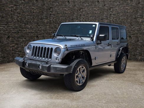 Used 2016 Jeep Wrangler Unlimited Rubicon w/ Connectivity Group AWD/4WD image 6