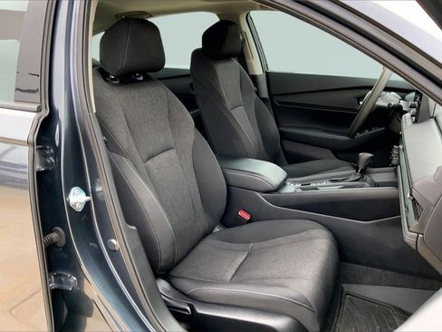 Used 2023 Honda Accord EX image 7