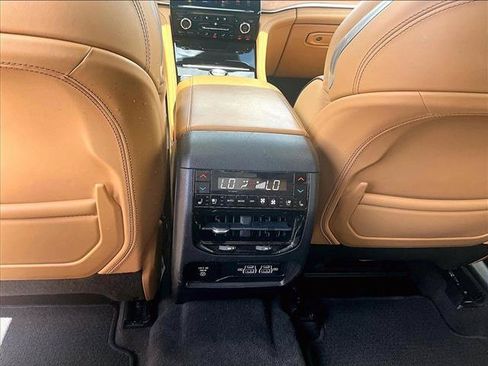 Used 2022 Jeep Grand Cherokee L Summit AWD/4WD image 25