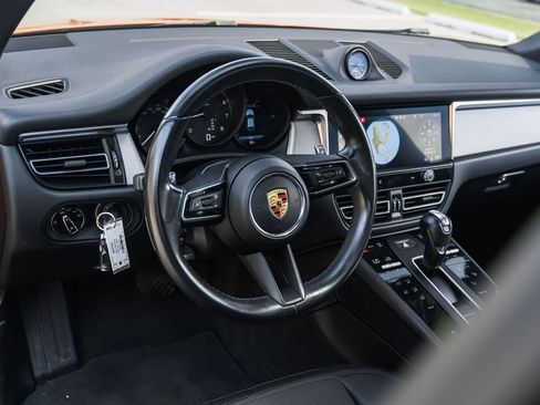 Used 2023 Porsche Macan AWD/4WD image 25