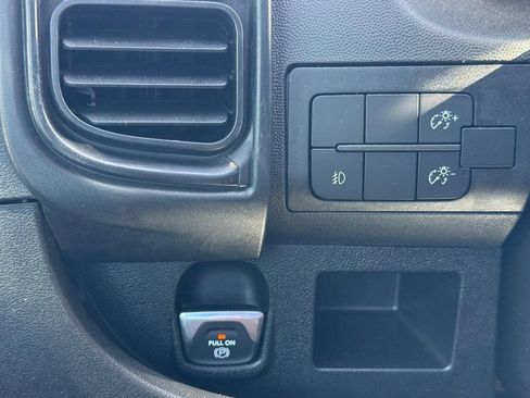 Used 2024 RAM ProMaster 2500 w/ Convenience Group FWD image 18