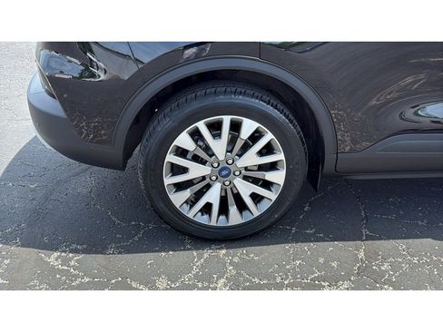 Used 2020 Ford Escape Titanium w/ Titanium Premium Package 2.0 AWD/4WD image 14
