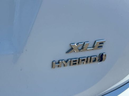 Used 2017 Toyota RAV4 XLE w/ Convenience Package AWD/4WD image 21