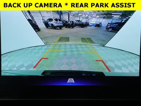 Used 2024 Chevrolet Trax LT w/ Driver Confidence Package image 9