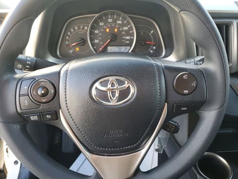 Used 2015 Toyota RAV4 LE image 13