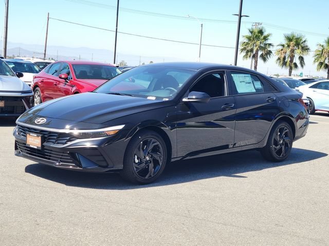 New 2026 Hyundai Elantra Sport FWD image 2
