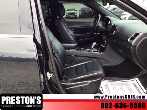 Used 2020 Jeep Grand Cherokee Limited AWD/4WD image 25