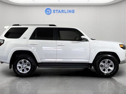 Used 2019 Toyota 4Runner SR5 AWD/4WD image 11