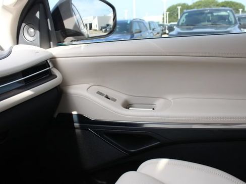 New 2027 Lincoln Navigator L Reserve AWD/4WD image 19
