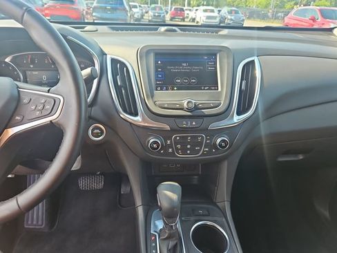 Used 2024 Chevrolet Equinox LT FWD image 17