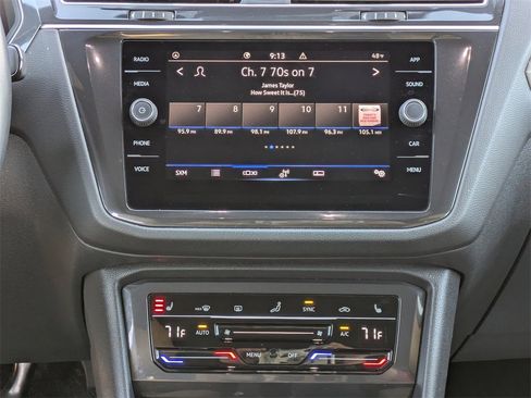 Used 2024 Volkswagen Tiguan SE image 21