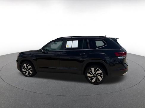 Used 2026 Volkswagen Atlas SE AWD/4WD image 9