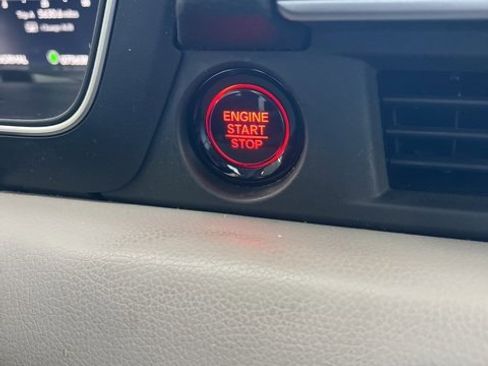 Used 2023 Honda Pilot Elite image 18