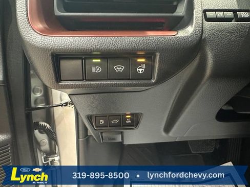 Used 2023 Toyota Prius Prime Premium FWD image 15