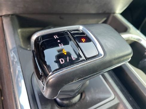 Used 2024 GMC Sierra 1500 SLT AWD/4WD image 41