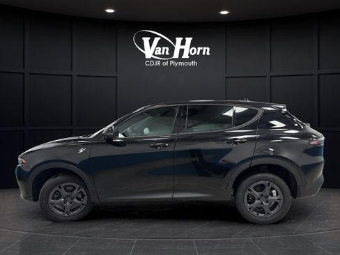 Used 2024 Dodge Hornet GT w/ Cold Weather Group AWD/4WD image 4
