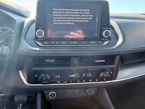 Used 2023 Nissan Rogue SV w/ SV Premium B Package FWD image 13