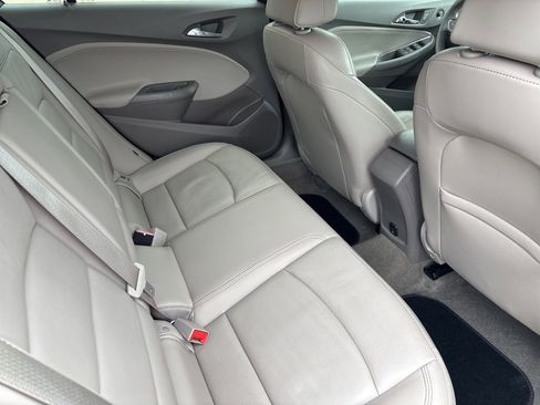 Used 2017 Chevrolet Cruze Premier FWD image 15