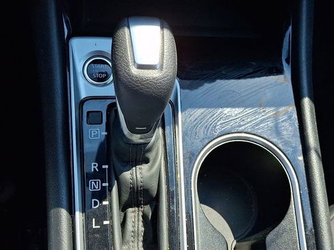 Used 2024 Nissan Altima 2.5 SV image 13