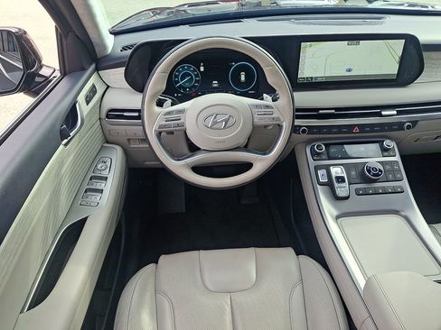 Used 2023 Hyundai Palisade Calligraphy image 13