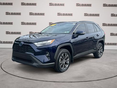 Used 2024 Toyota RAV4 XLE Premium image 1