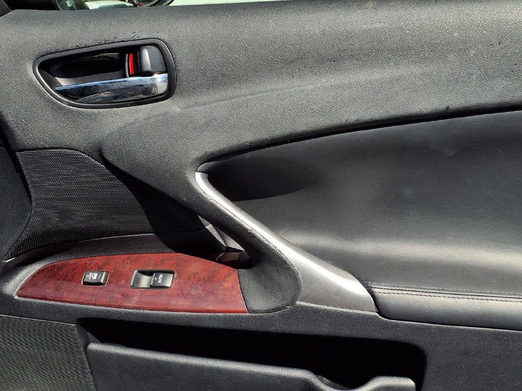 Used 2007 Lexus IS 250 w/ Premium Pkg RWD image 34