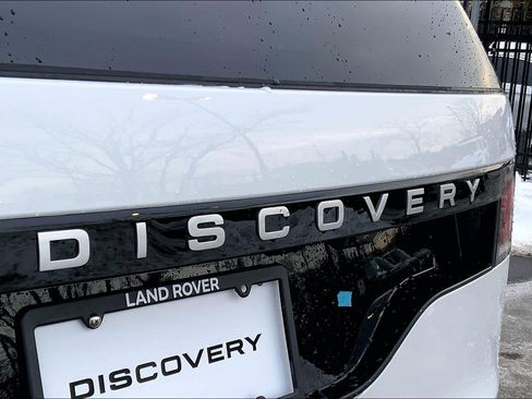New 2026 Land Rover Discovery S image 15