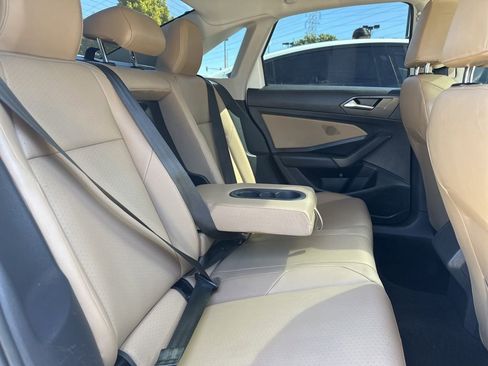 Used 2020 Volkswagen Jetta SE FWD image 8