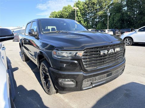 Used 2025 RAM 1500 Laramie AWD/4WD image 3