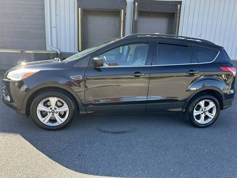 Used 2013 Ford Escape SE image 2