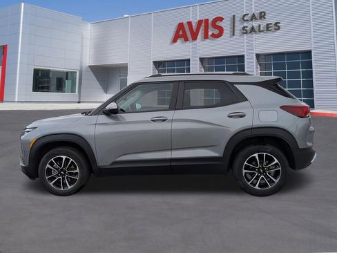 Used 2025 Chevrolet TrailBlazer LT AWD/4WD image 10