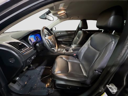 Used 2021 Chrysler 300 Touring L RWD image 14