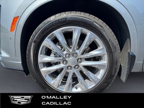 Certified 2024 Cadillac XT6 Premium Luxury w/ Technology Package AWD/4WD image 9