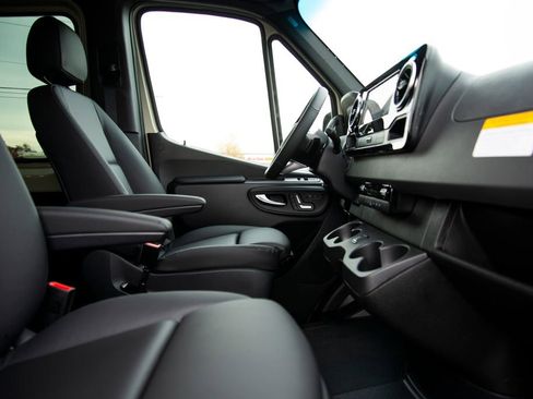 New 2026 Mercedes-Benz Sprinter 2500 image 15